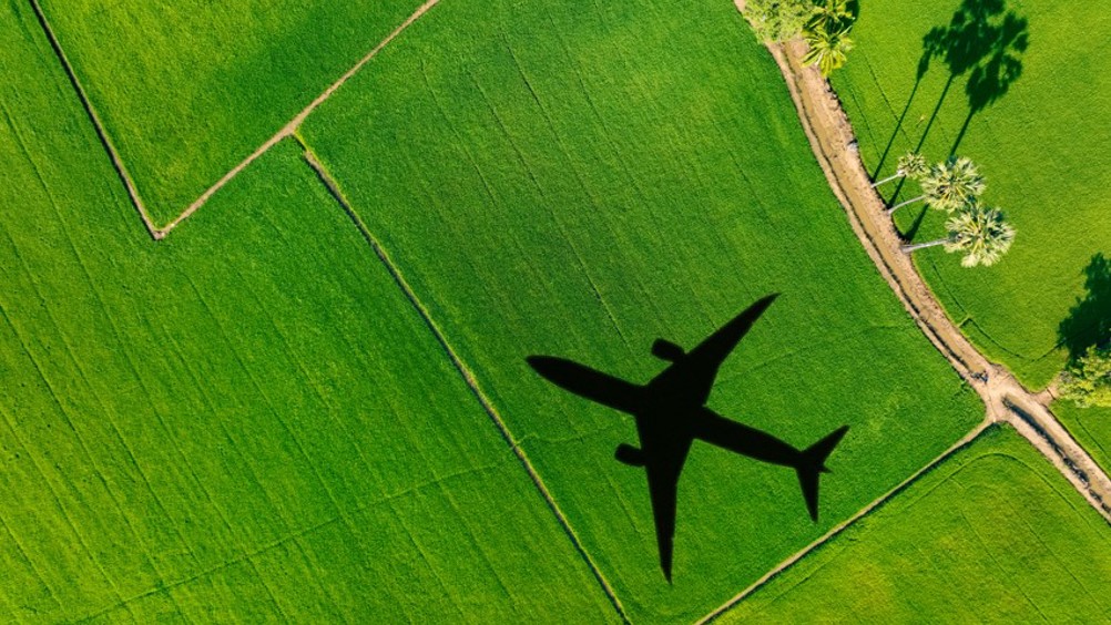 Navigating the Turbulent Skies: Engineering Challenges and Innovations in Hydrogen-Powered Aviation